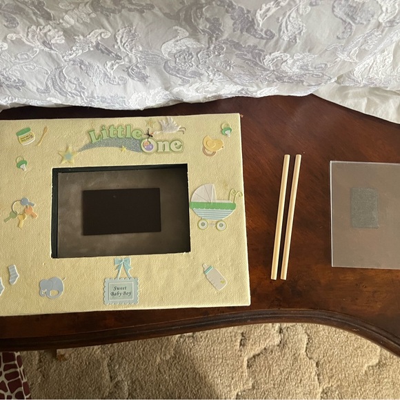 Floral Patterned Picture Frame - Picture 9 of 14